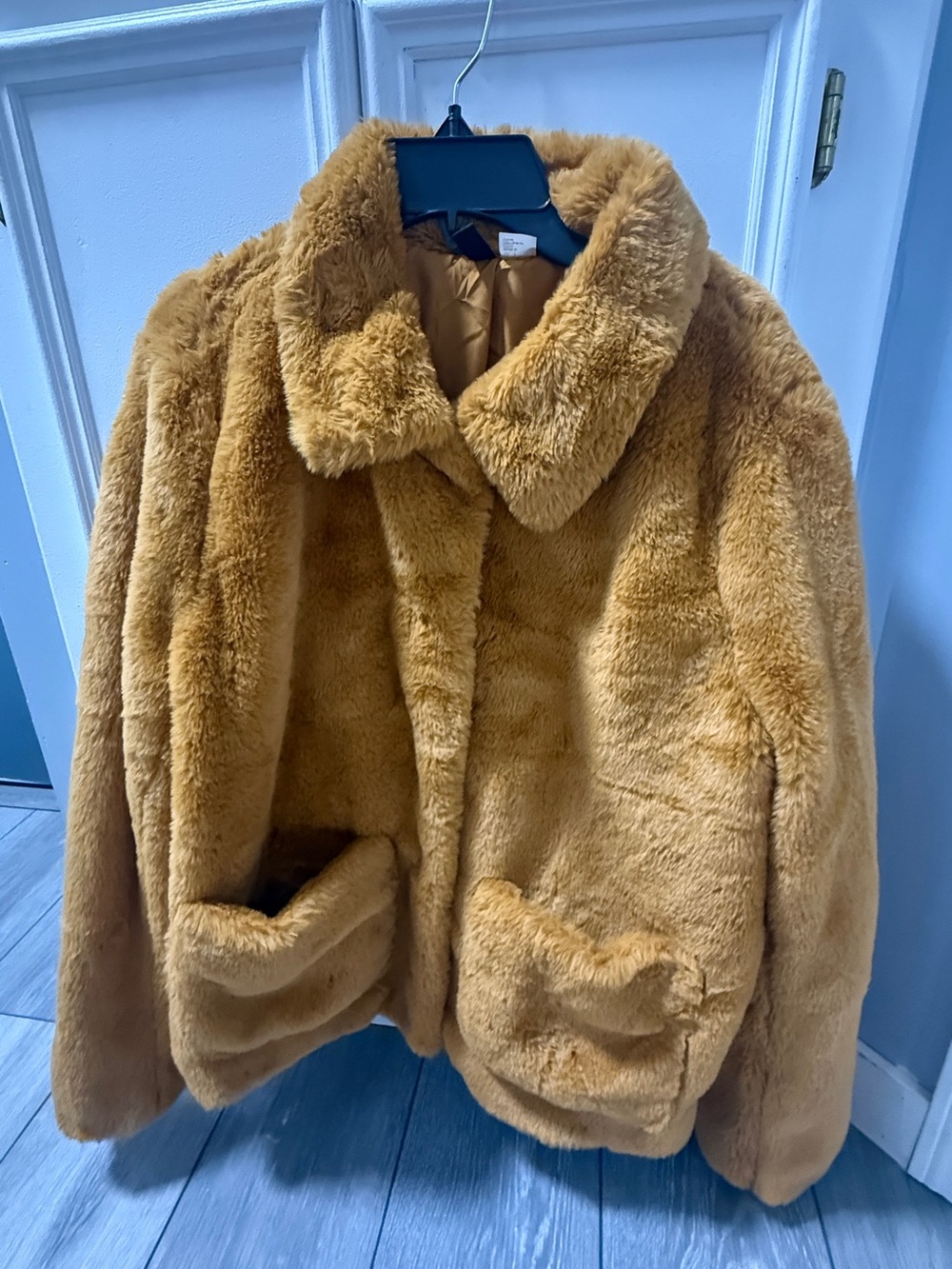 Zara Women’s Faux-Fur Jacket in Tan